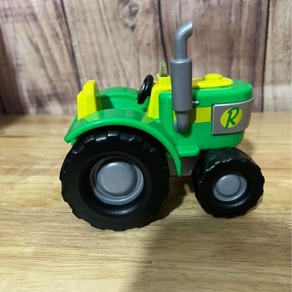 Ryan's World Ryan's Tractor - Figure & Vehicle with Pull Back Action - Picture 1 of 9